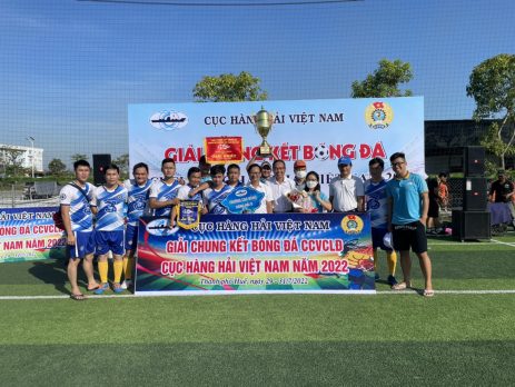 2-doi-bong-da-cua-truong-cdhh-ii-tham-gia-chung-ket-ccvcld-cuc-hang-hai-2022