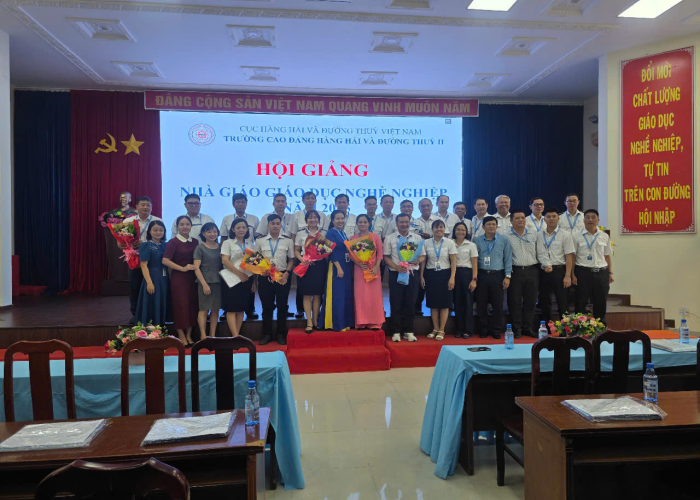TB20250618155051-hoi-giang-nha-giao-gdnn-truong-cao-dang-hang-hai-va-duong-thuy-ii-nam-2025